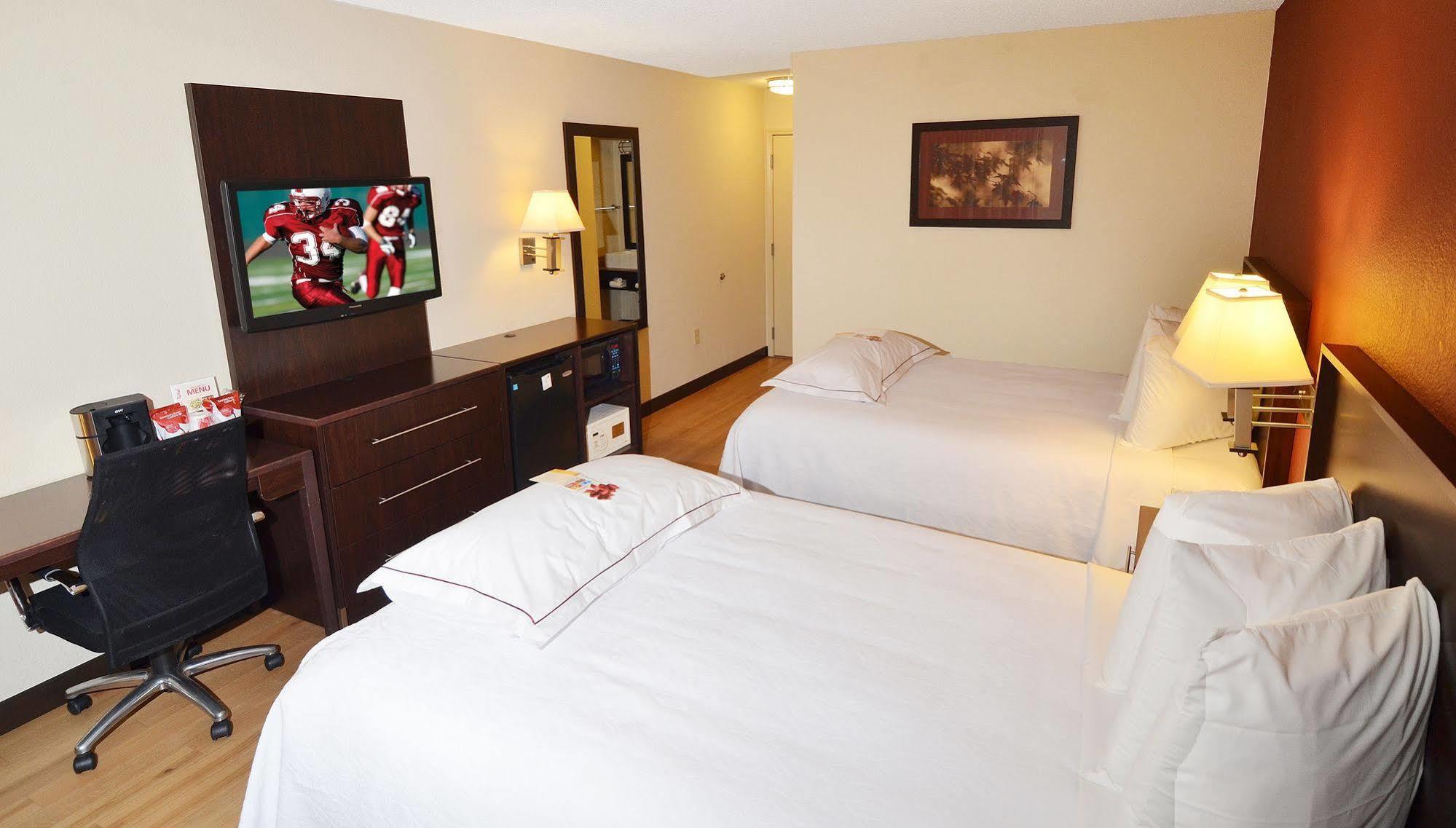 Red Roof Inn Plus Raleigh Downtown Ncsu Conv Center Екстер'єр фото