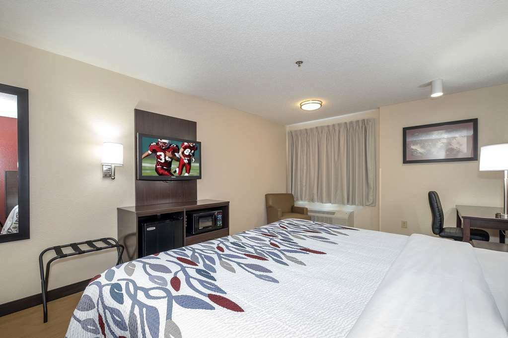 Red Roof Inn Plus Raleigh Downtown Ncsu Conv Center Номер фото